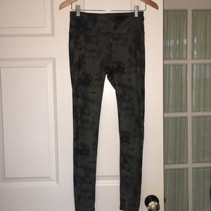 Athleta tie dye tights